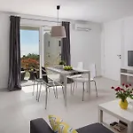 Lemechi Casa Girasole Apartment