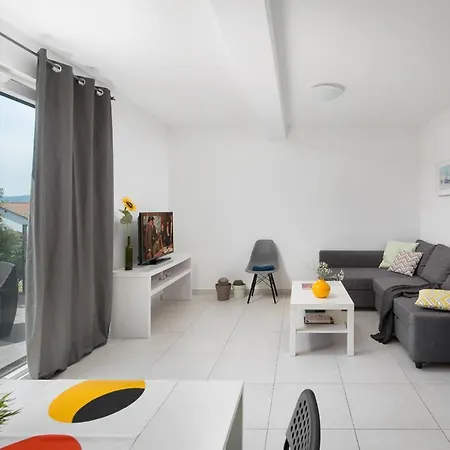 Lemechi Casa Girasole Apartment